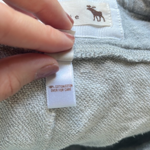 Abercrombie grey shorts - Picture 5 of 5